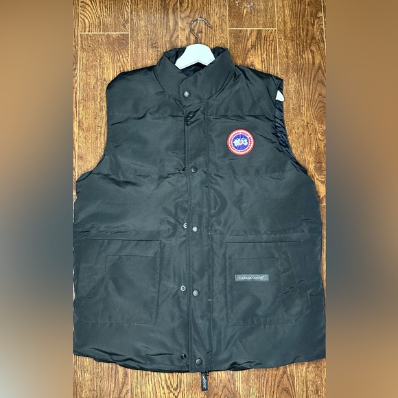 Canada goose jacket Size: XL BRAND NEW LIQUIDATION - Picture 1 of 11